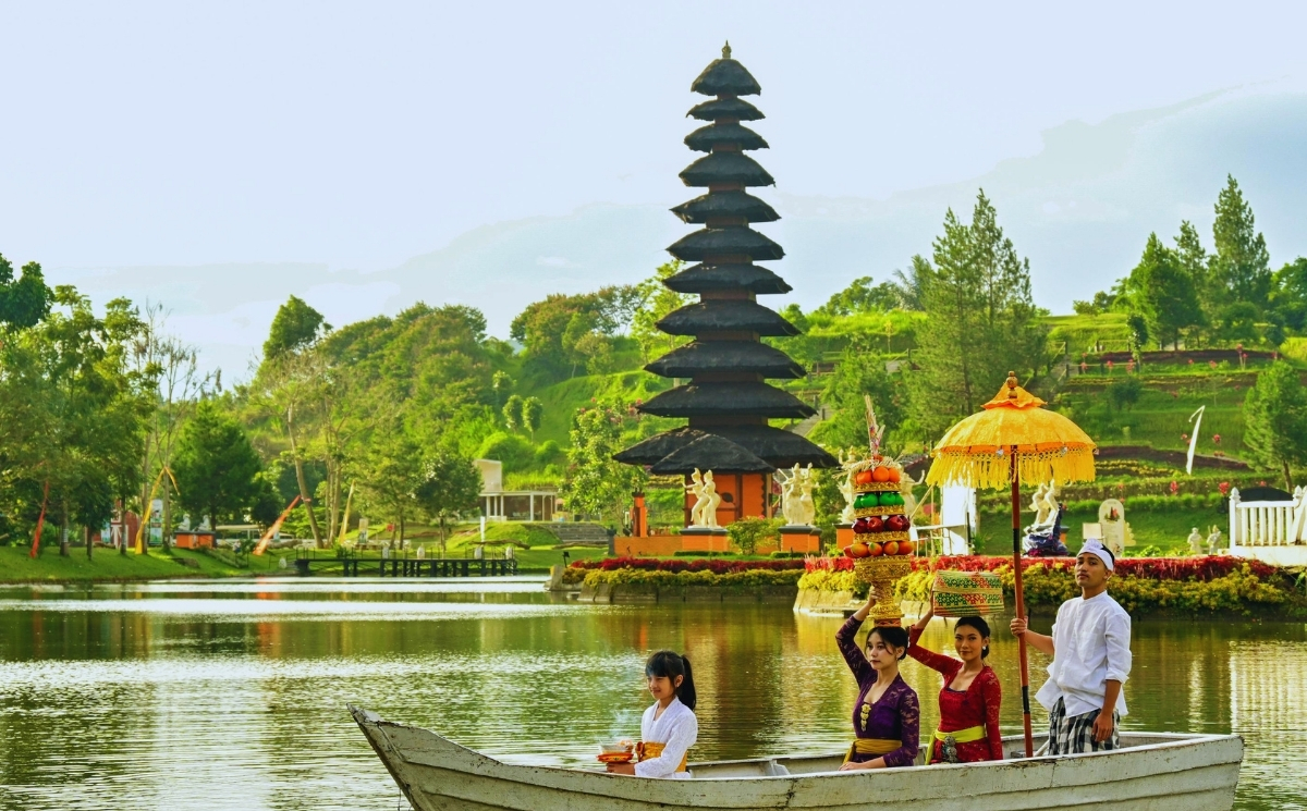 Dolu Dolu Kuala Lumpur & Singapur & Bali Turu V2